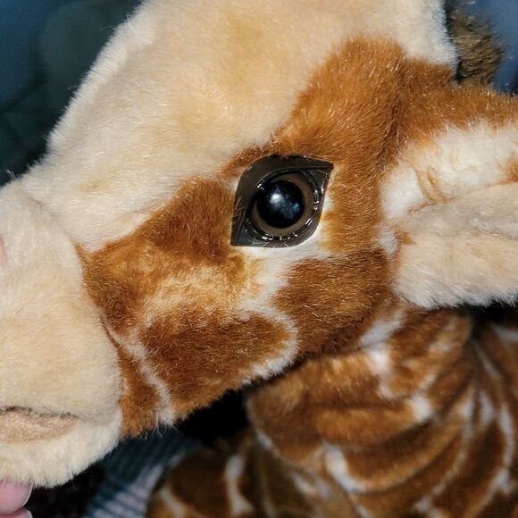 Gorgeous Giraffe plush - Picture 2 of 5